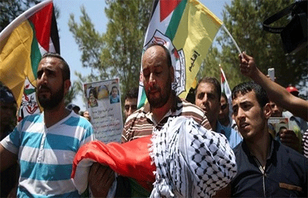 entierro del bebé palestino asesinado por colonos judíos Muere el padre del bebé palestino asesinado por colonos judíos